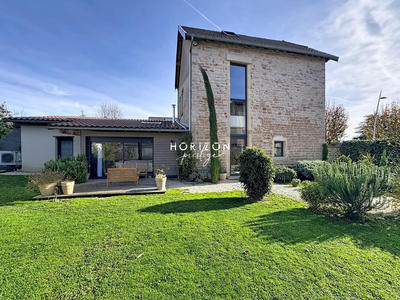 Maison ancienne - 145 m² - 7 pièces