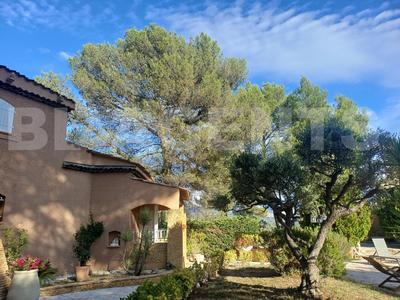 Demeure - 230 m² - 7 pièces