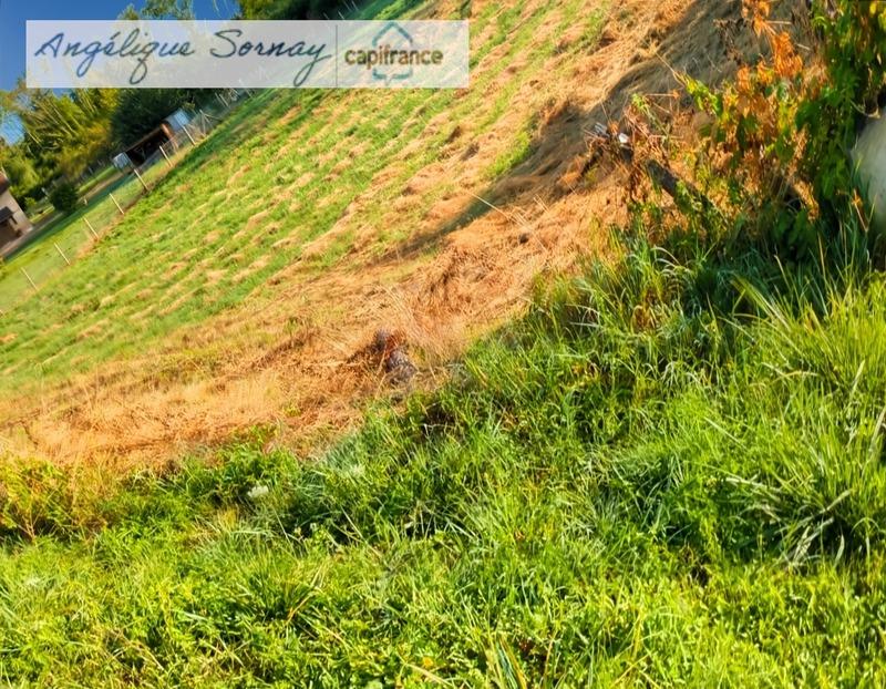 Terrain constructible - 2 221 m²