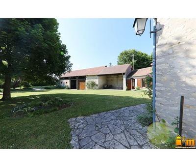 Propriété - 167 m² - 6 pièces