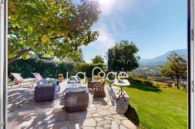 Maison - 195 m² - 7 pièces