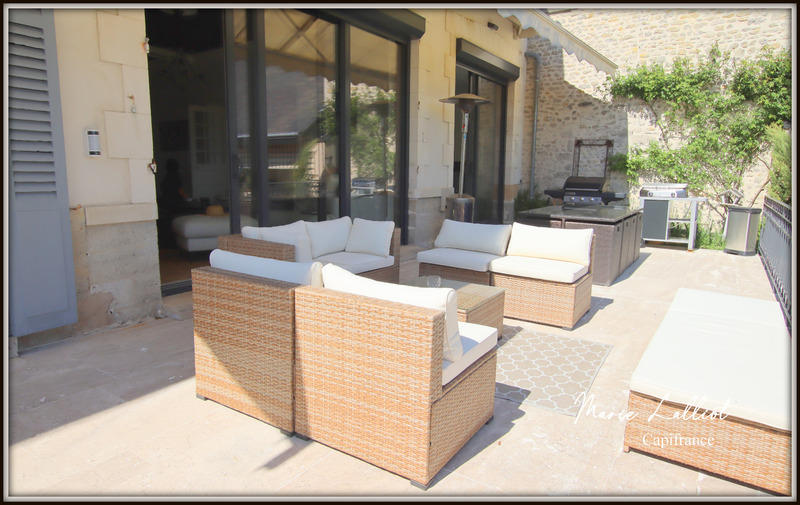 Maison - 370 m² - 11 pièces