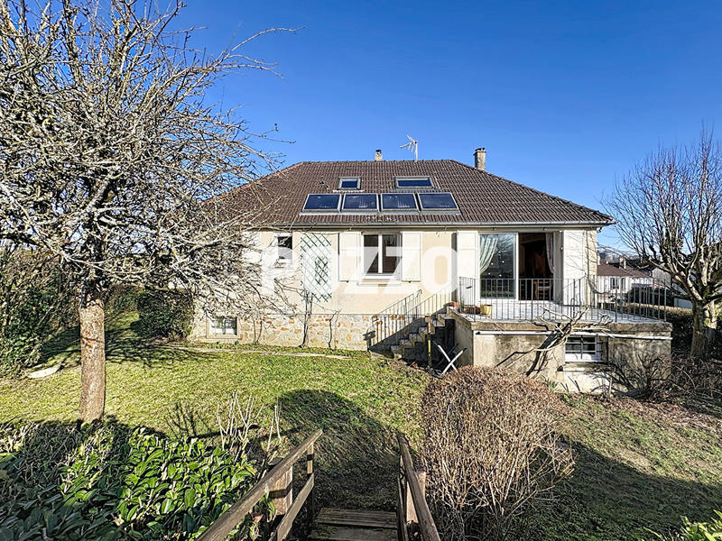 Maison - 95 m² - 6 pièces