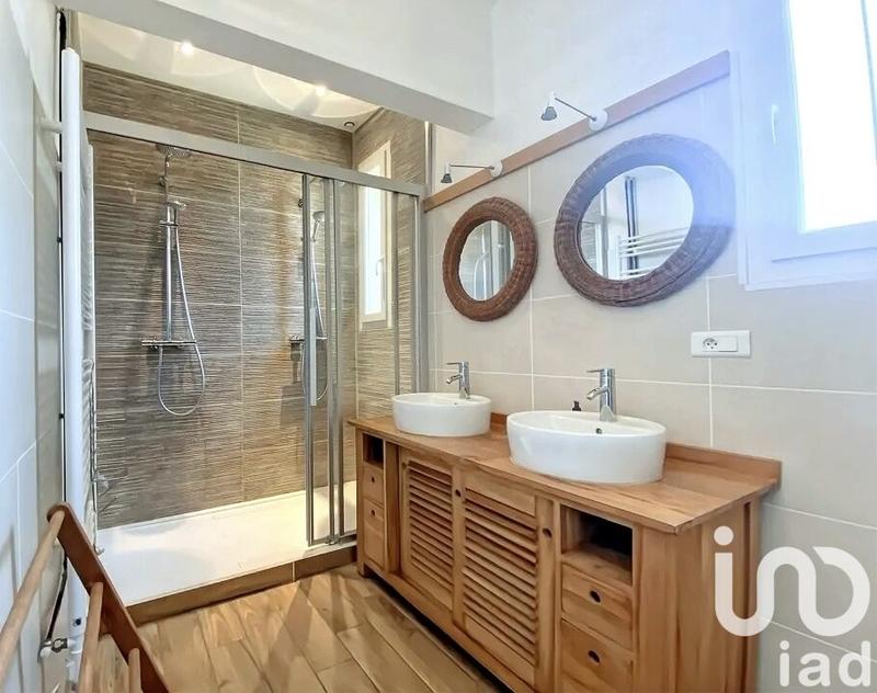 Maison - 328 m² - 11 pièces