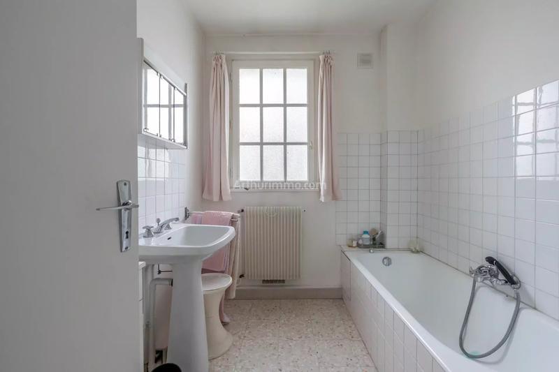 Maison - 210 m² - 9 pièces