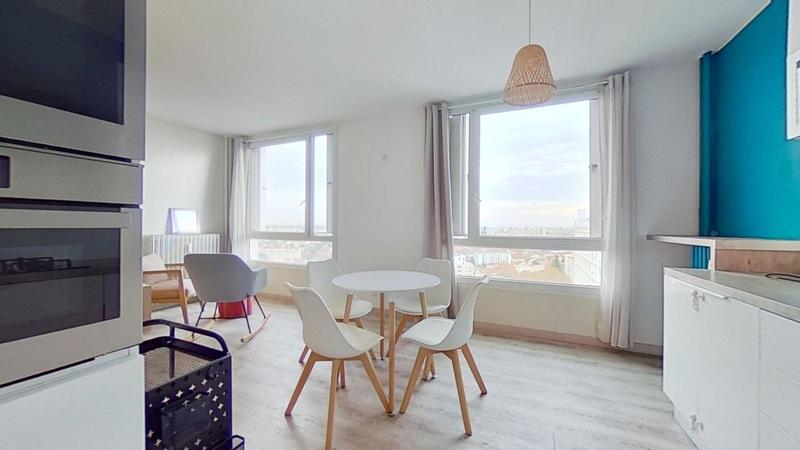 Chambre - 84 m² - 4 pièces