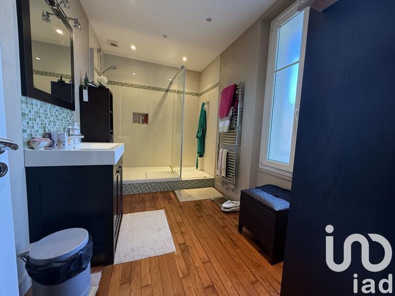 Maison - 182 m² - 7 pièces