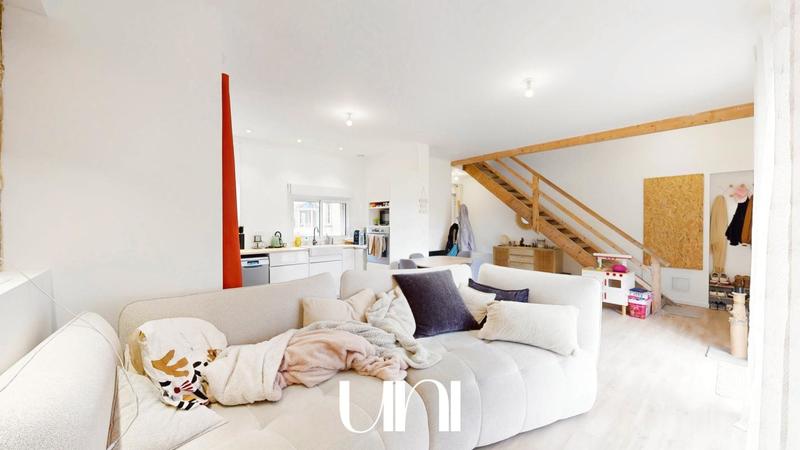 Maison - 100 m² - 4 pièces