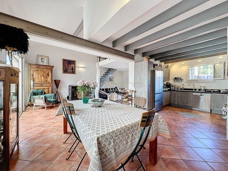 Maison traditionnelle - 215 m² - 5 pièces