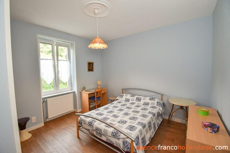 Maison en pierre - 97 m² - 6 pièces