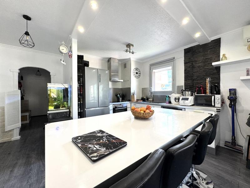 Appartement - 86 m² - 4 pièces