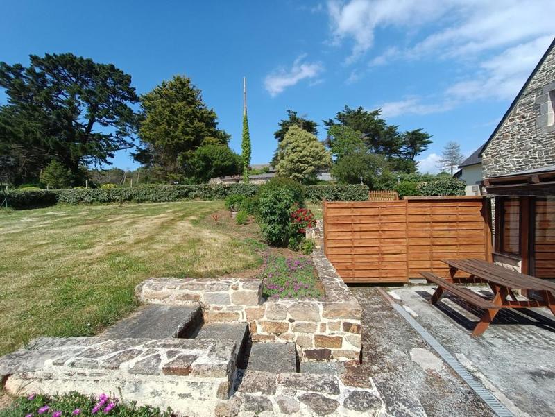 Maison - 360 m² - 17 pièces