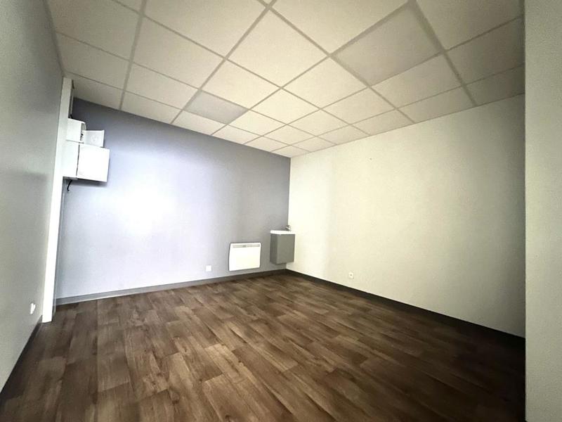 Bureau - 187 m² - 7 pièces