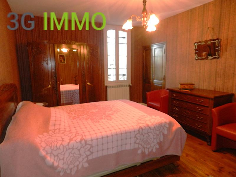 Maison - 230 m² - 10 pièces