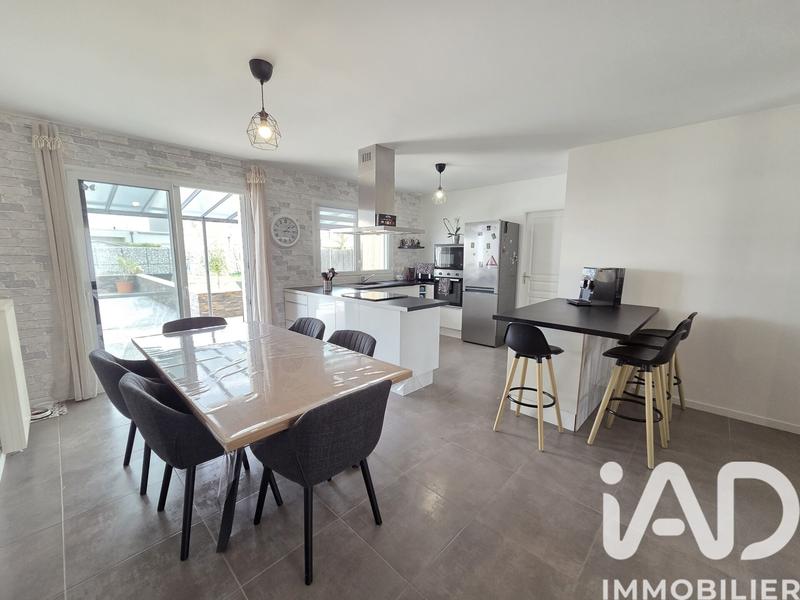 Maison - 89 m² - 6 pièces