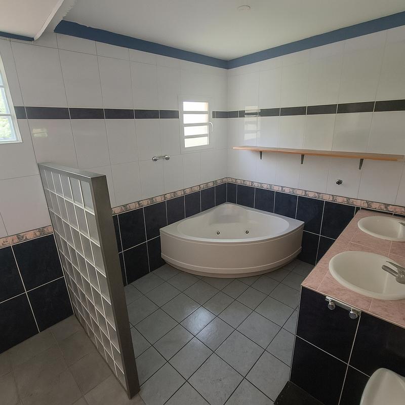 Maison - 120 m² - 9 pièces