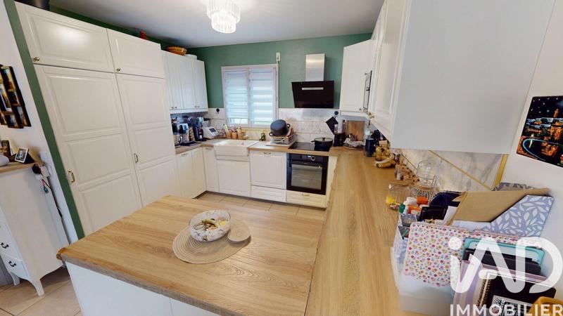 Maison - 98 m² - 5 pièces