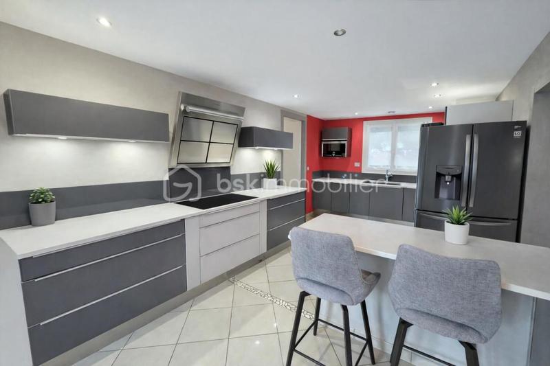 Maison traditionnelle - 186 m² - 5 pièces