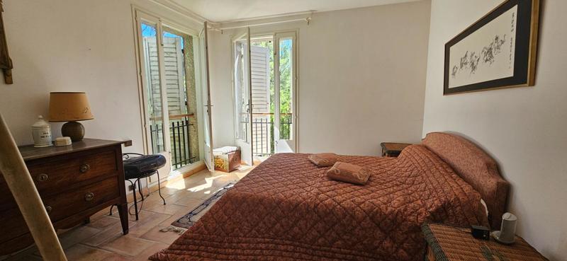 Maison - 162 m² - 9 pièces