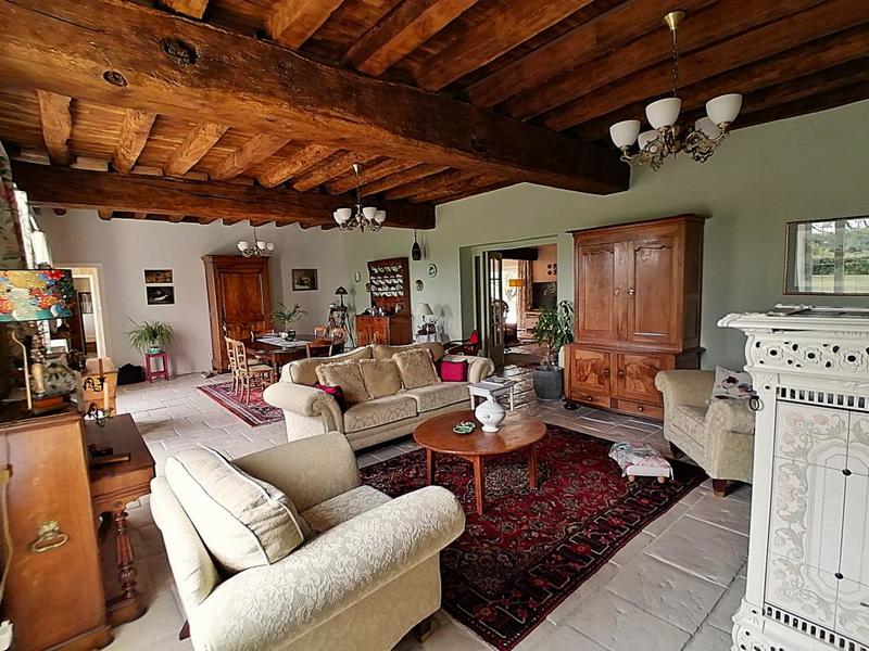 Maison - 290 m² - 8 pièces