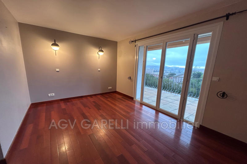 Maison - 173 m² - 5 pièces