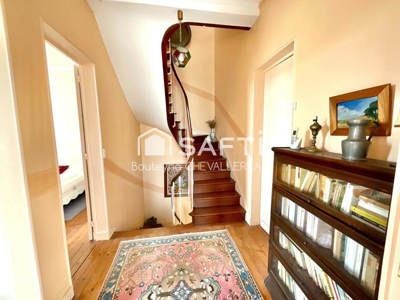 Maison - 190 m² - 8 pièces