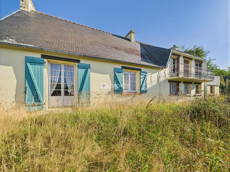 Maison - 120 m² - 8 pièces