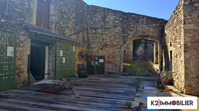 Maison - 800 m² - 3 pièces