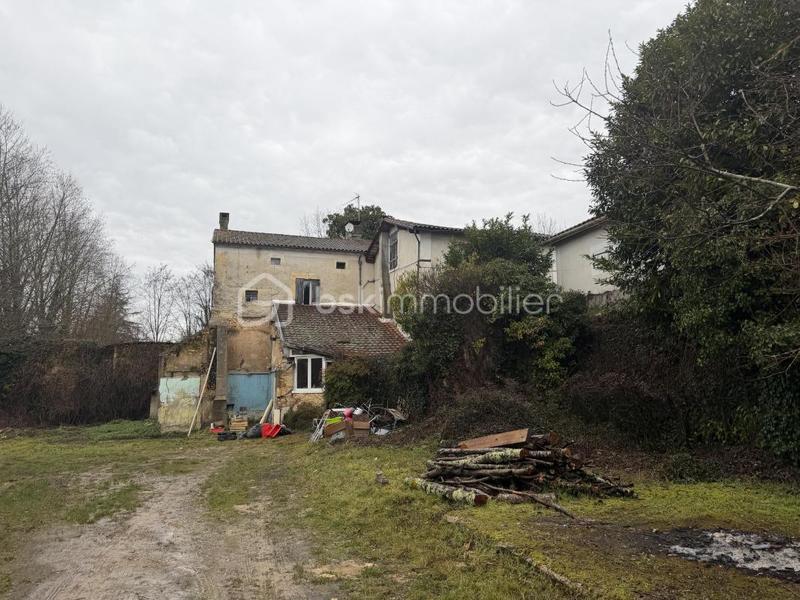 Propriété - 179 m² - 10 pièces