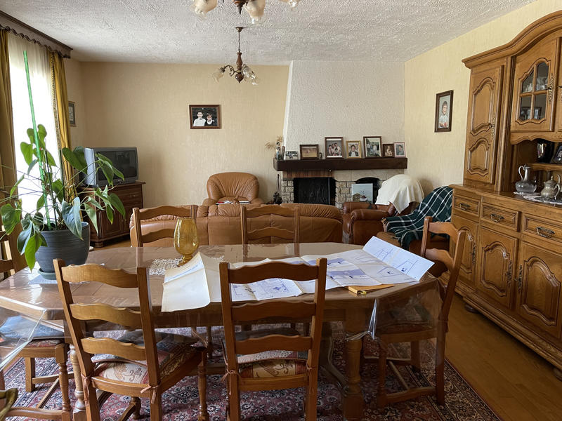 Maison - 143 m² - 7 pièces