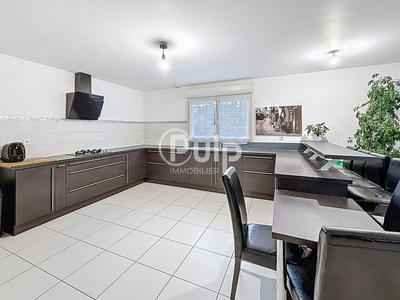 Pavillon - 123 m² - 7 pièces