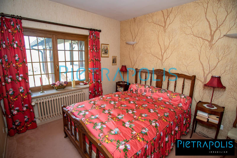 Maison ancienne - 400 m² - 16 pièces