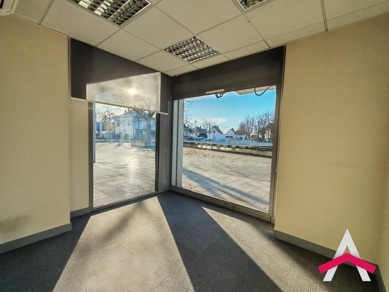 Local d'activités - 127 m²