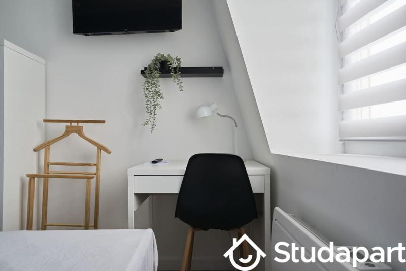 Chambre - 9 m² - 1 pièce