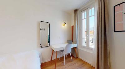 Chambre - 15 m² - 9 pièces