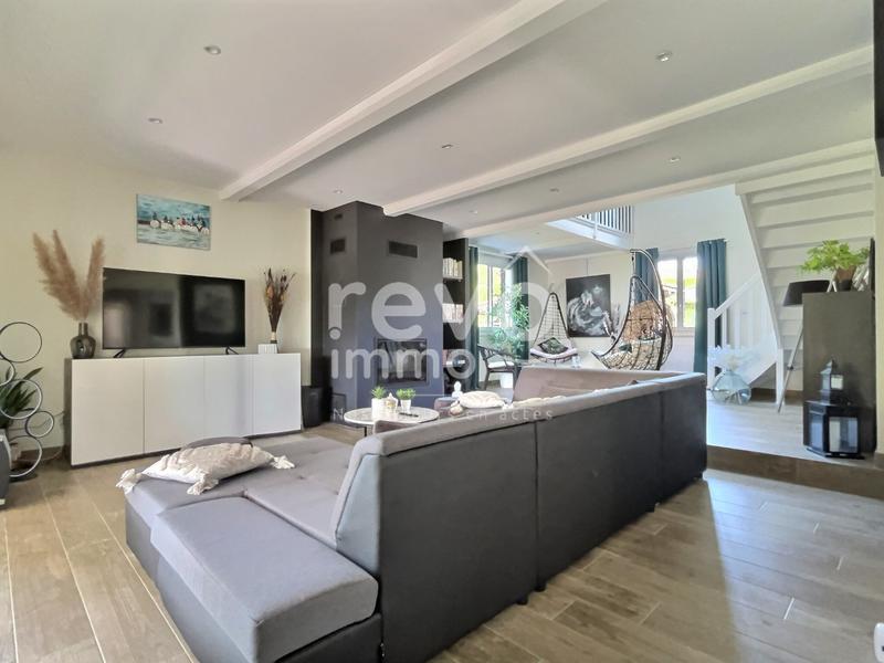 Maison - 190 m² - 6 pièces