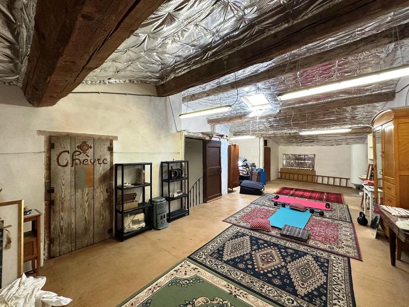 Maison - 281 m² - 7 pièces