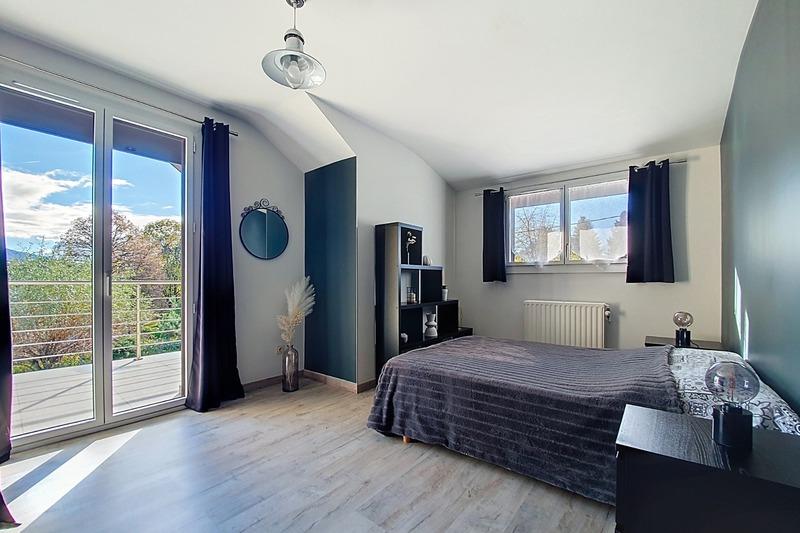 Maison - 220 m² - 7 pièces