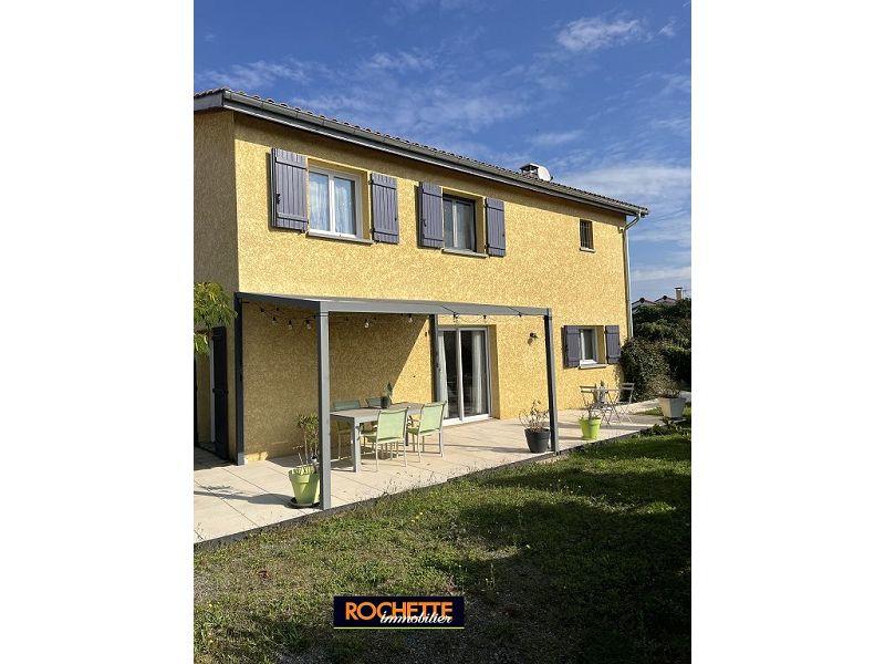 Maison traditionnelle - 145 m² - 6 pièces