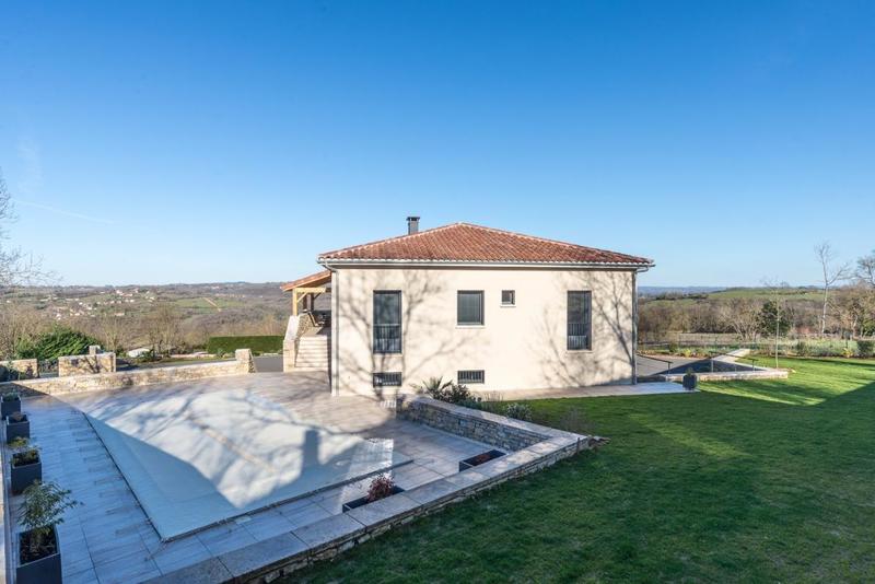 Maison d'architecte - 220 m² - 7 pièces