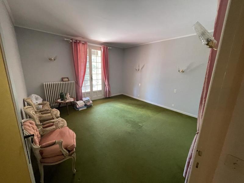 Maison - 258 m² - 9 pièces