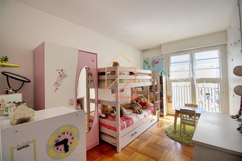 Studio - 98 m² - 4 pièces