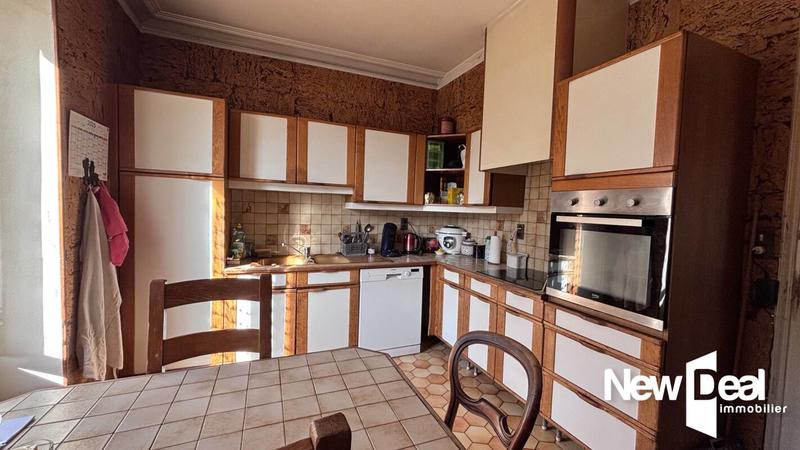 Maison - 282 m² - 8 pièces