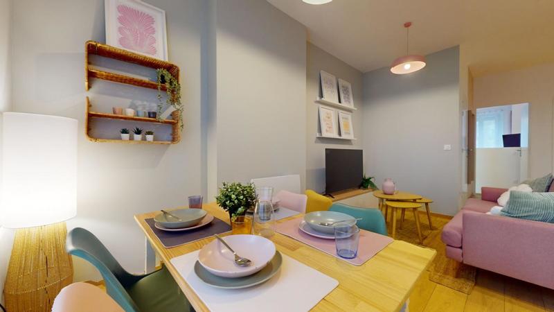 Appartement - 90 m² - 5 pièces