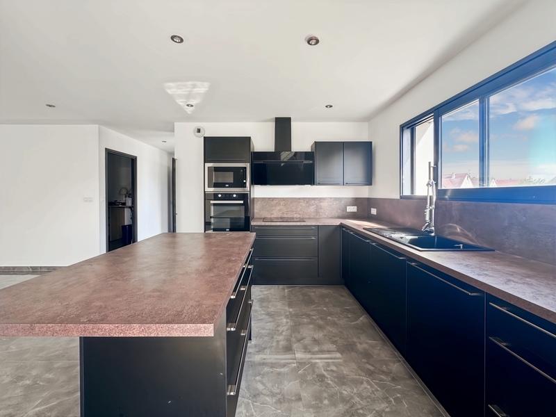 Maison - 130 m² - 5 pièces