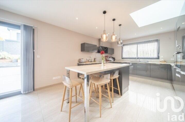 Maison de maîtres - 220 m² - 7 pièces