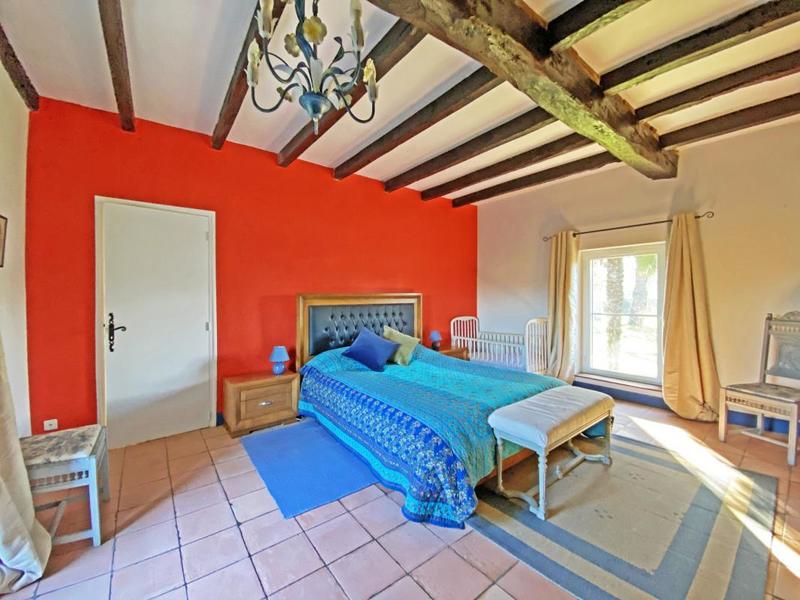 Maison en pierre - 232 m² - 7 pièces