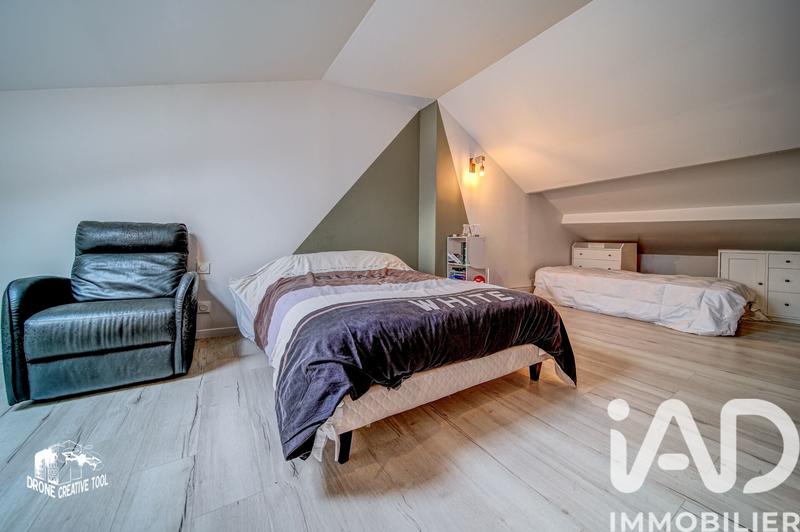 Maison - 247 m² - 7 pièces