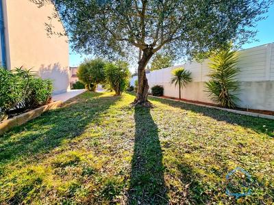 Maison - 222 m² - 8 pièces