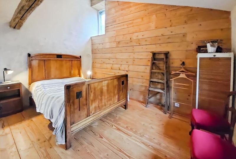 Maison - 360 m² - 10 pièces